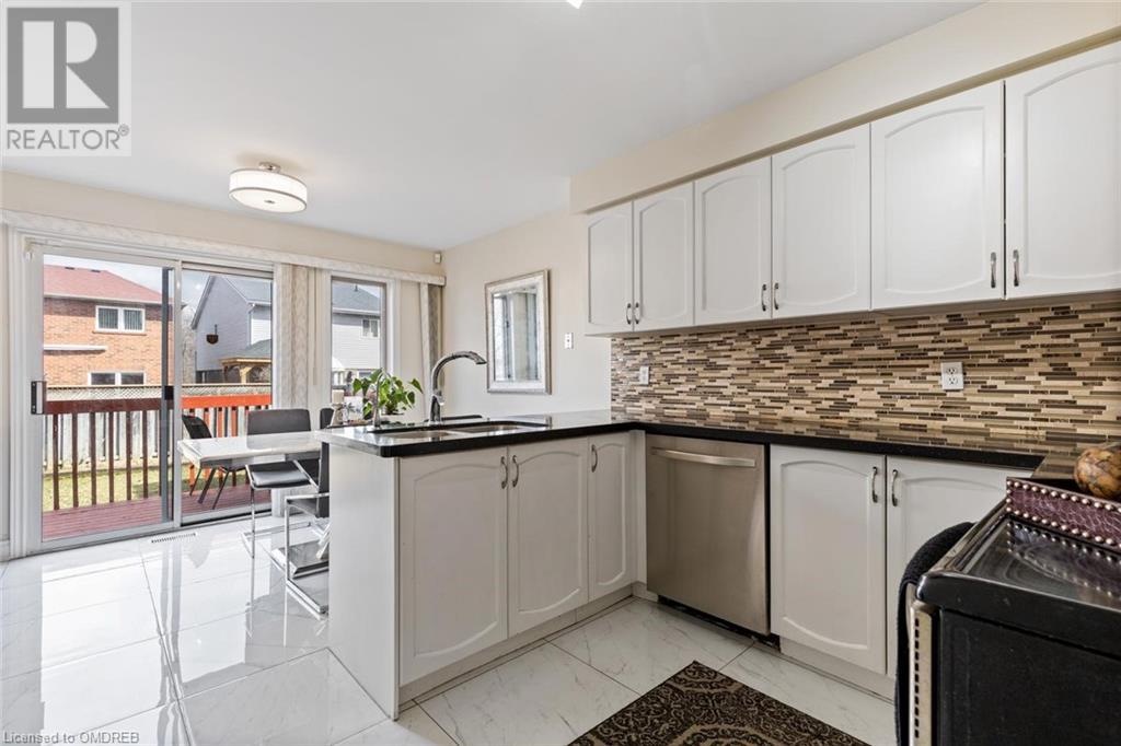 5935 Leeside Crescent, Mississauga, Ontario  L5M 5L8 - Photo 12 - 40555984