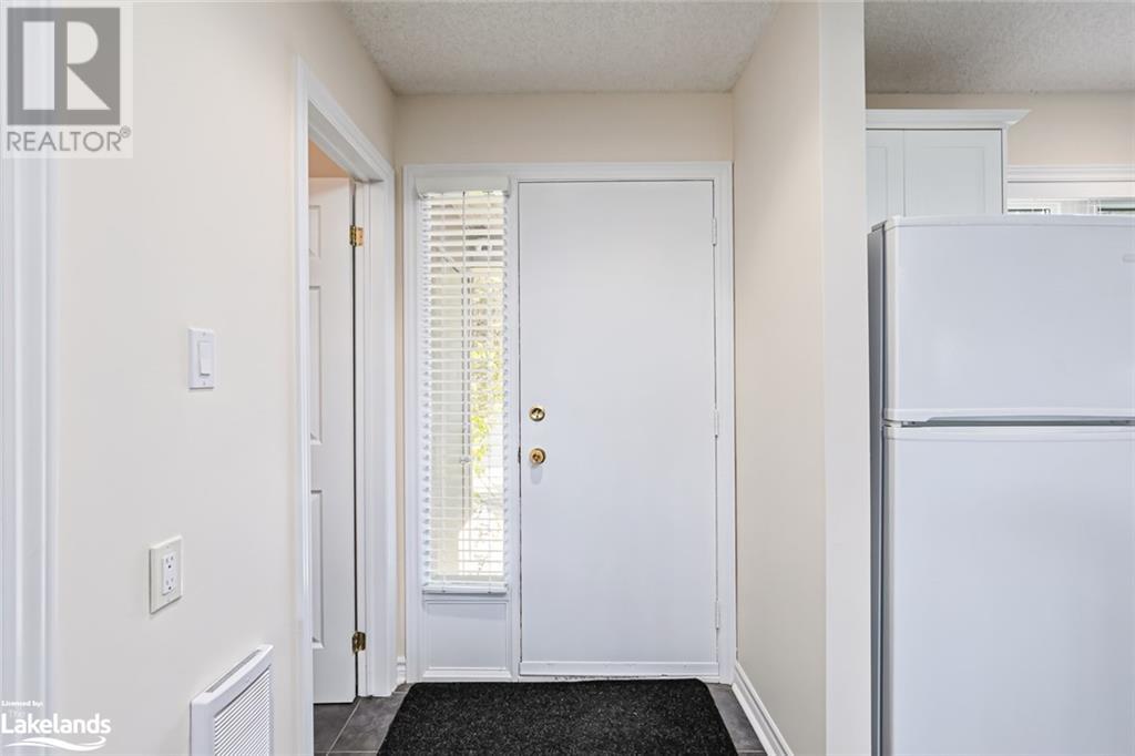 505 Oxbow Crescent Unit# 15, Collingwood, Ontario  L9Y 5B4 - Photo 2 - 40552938