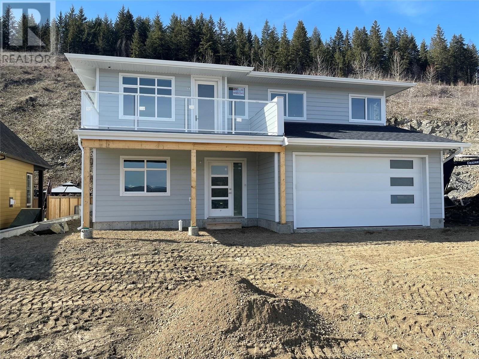 2220 Mountain View Avenue, Lumby Valley, Lumby 