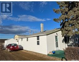 211 2nd Avenue E, Assiniboia, Ca