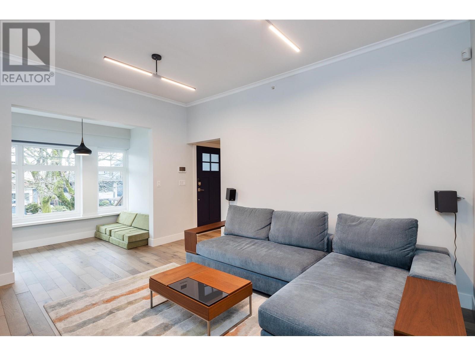 605 E 48th Avenue, Vancouver, British Columbia  V5W 2E4 - Photo 4 - R2861352