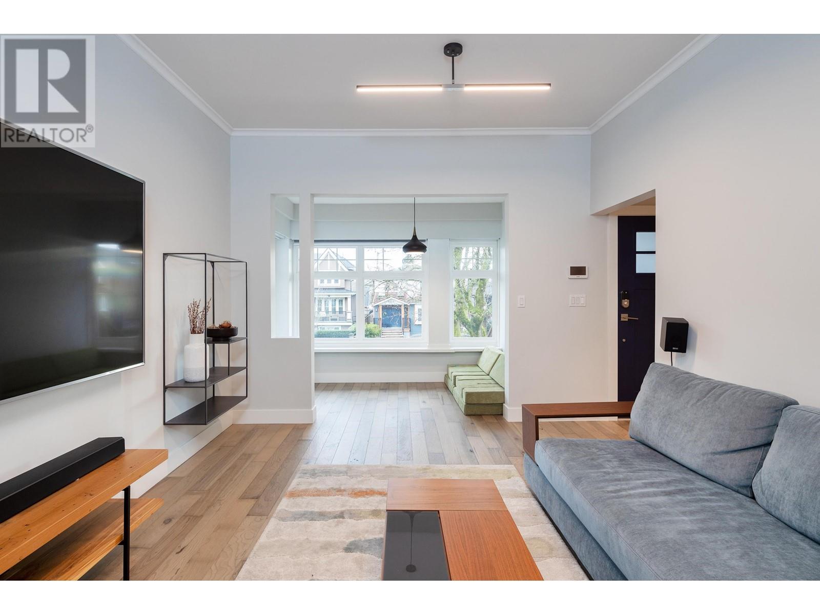 605 E 48th Avenue, Vancouver, British Columbia  V5W 2E4 - Photo 5 - R2861352