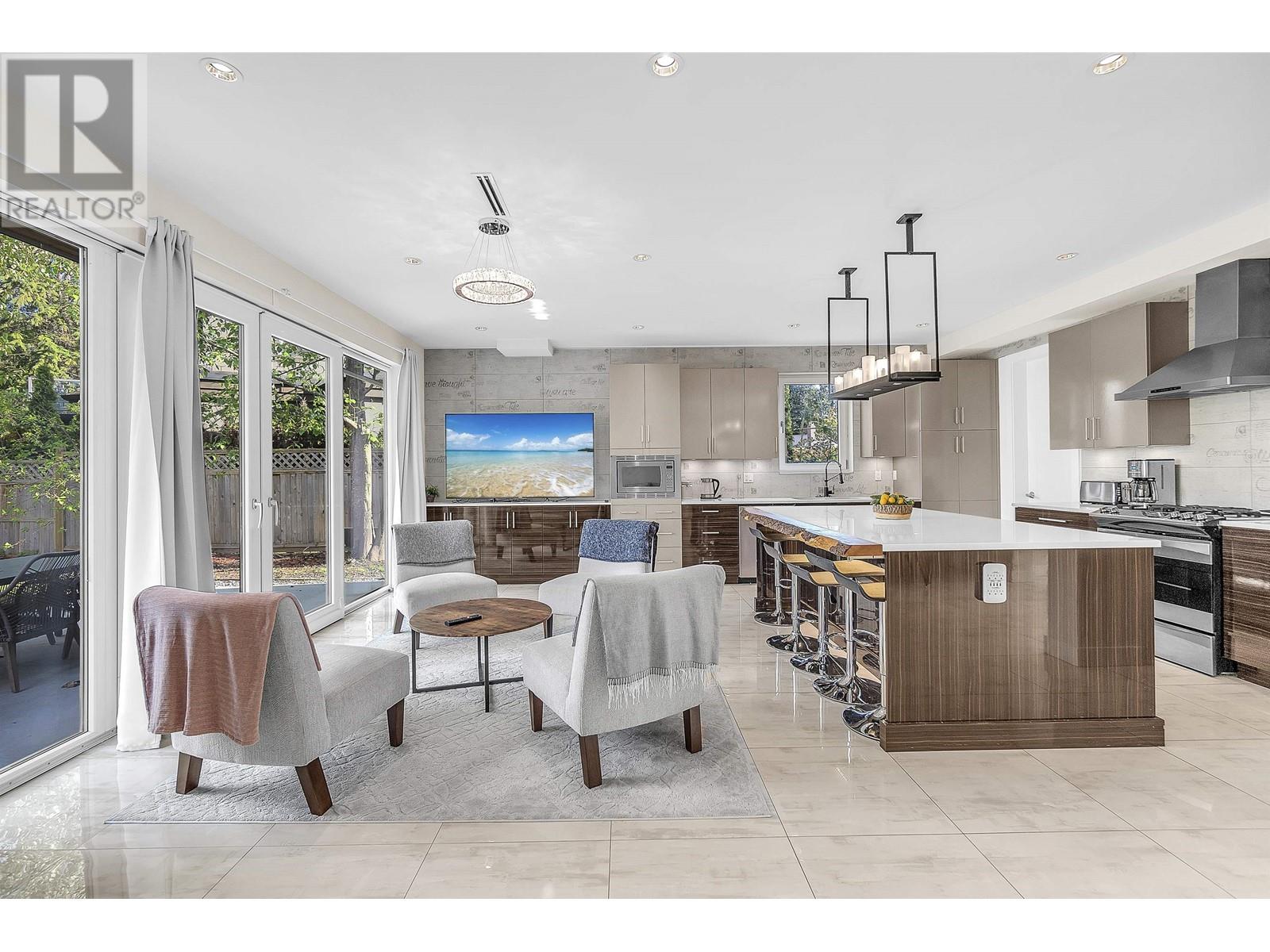 3606 Edgemont Boulevard, North Vancouver, British Columbia  V7R 2P7 - Photo 13 - R2861354