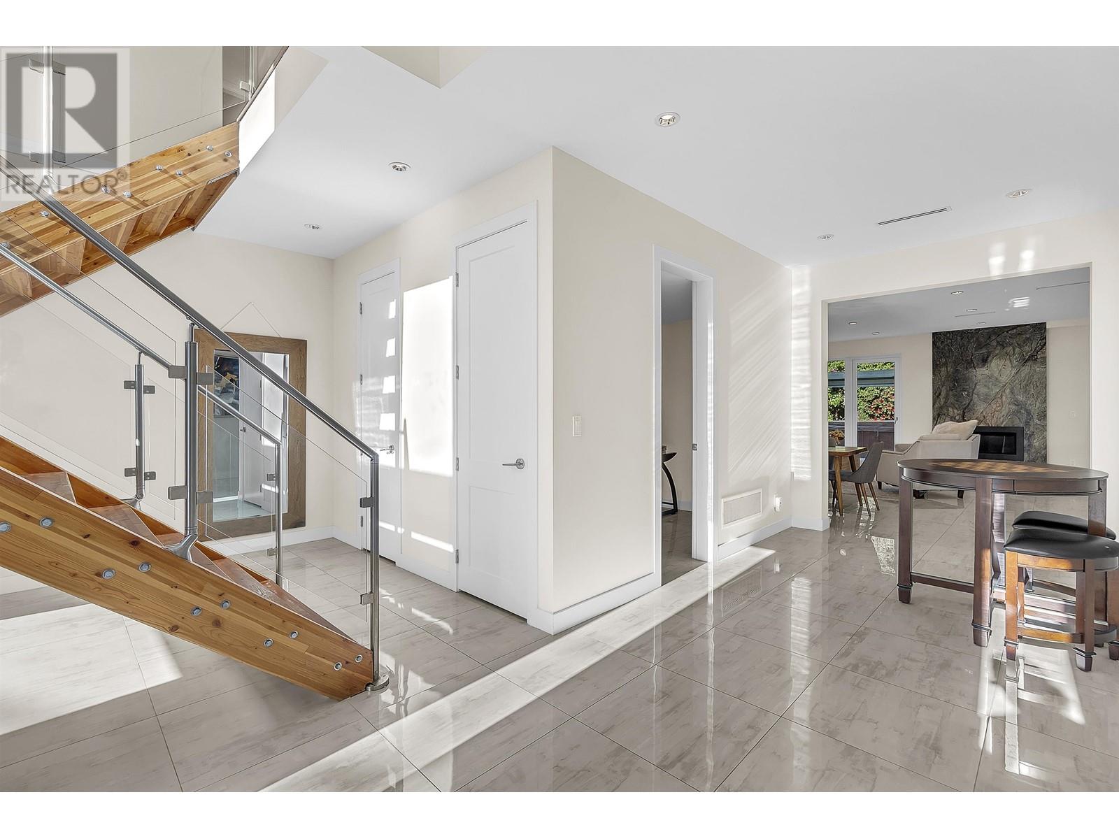 3606 Edgemont Boulevard, North Vancouver, British Columbia  V7R 2P7 - Photo 18 - R2861354