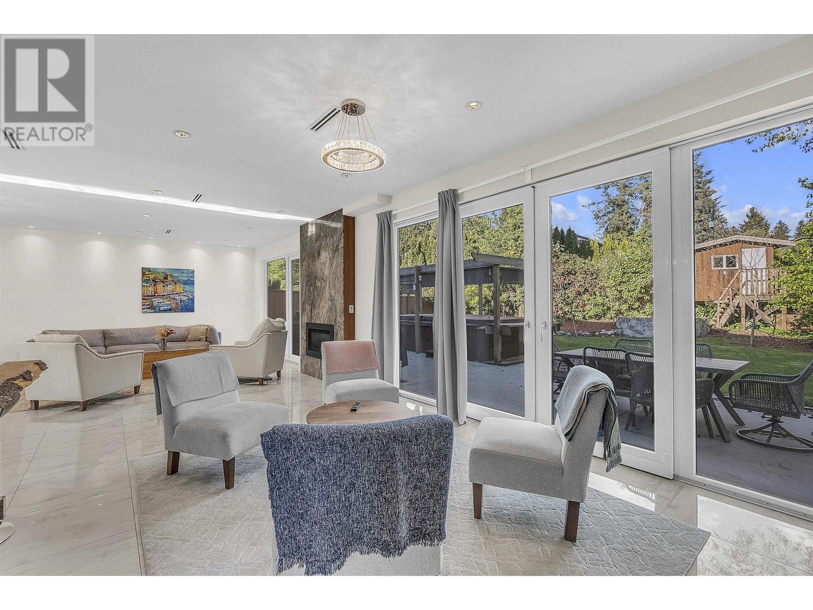 3606 Edgemont Boulevard, North Vancouver, British Columbia  V7R 2P7 - Photo 8 - R2861354