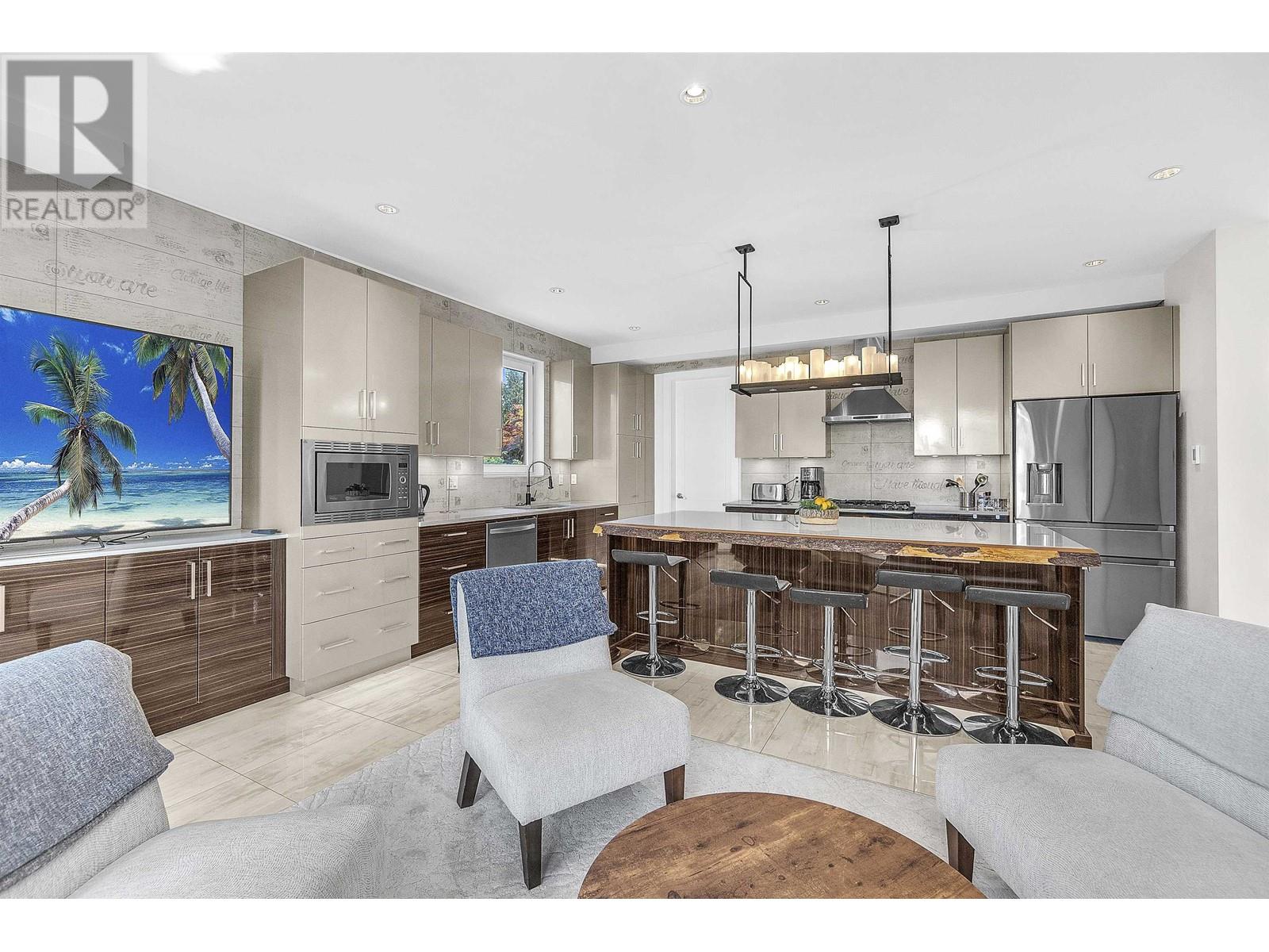 3606 Edgemont Boulevard, North Vancouver, British Columbia  V7R 2P7 - Photo 9 - R2861354