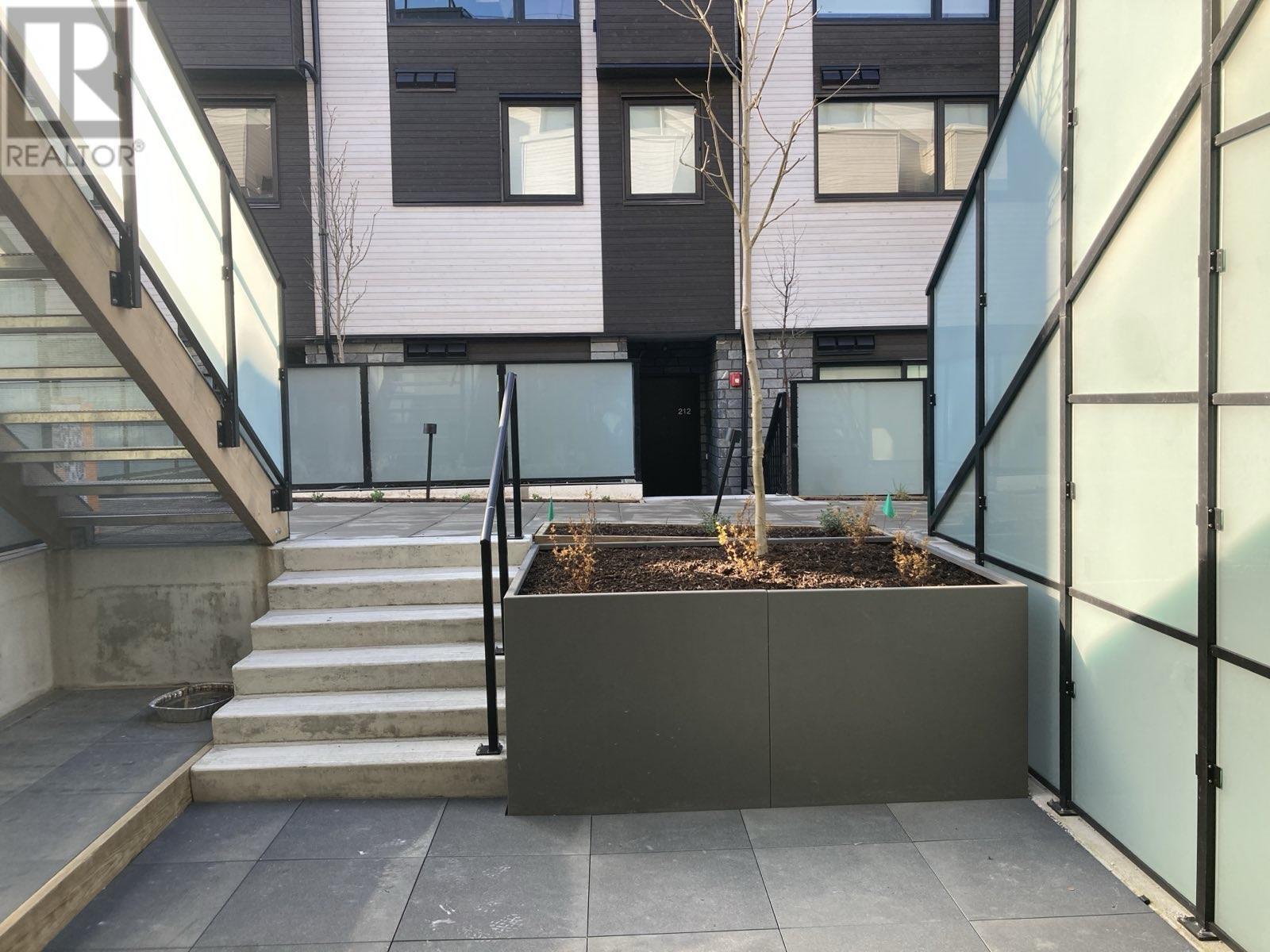 128 650 E 2 Street, North Vancouver, British Columbia  V7L 1E3 - Photo 10 - R2861384