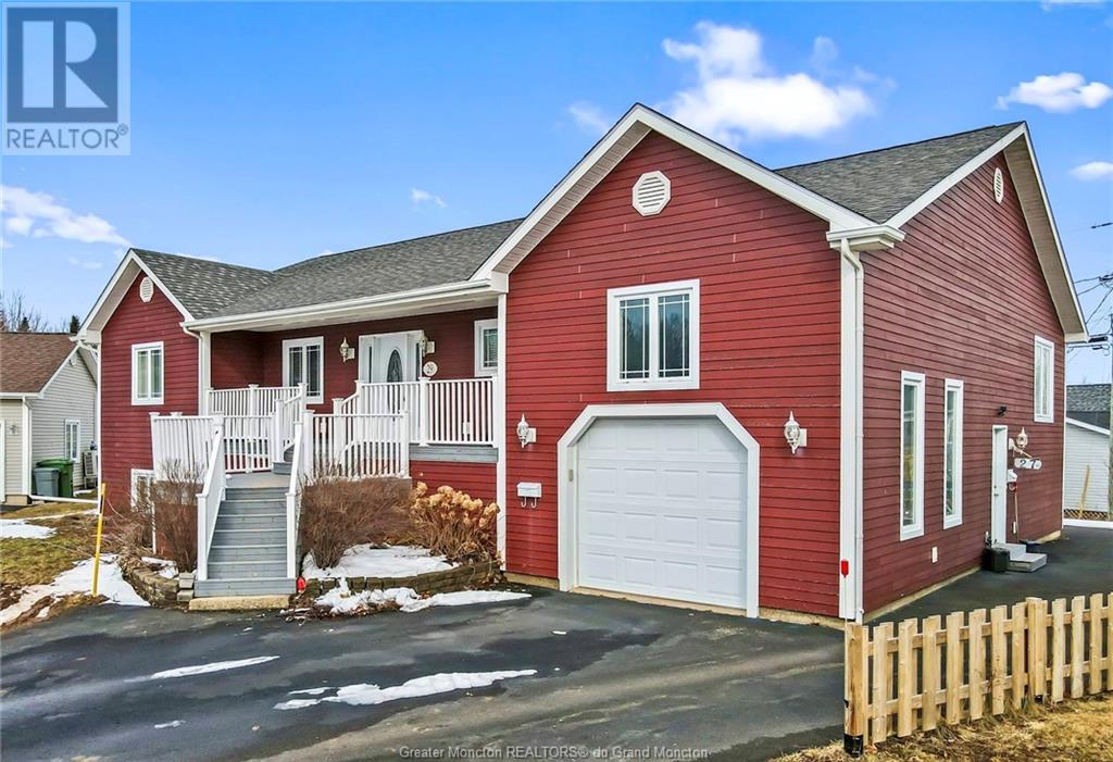 27-29 Darla Crt, Moncton, New Brunswick  E1A 8B6 - Photo 1 - M158069