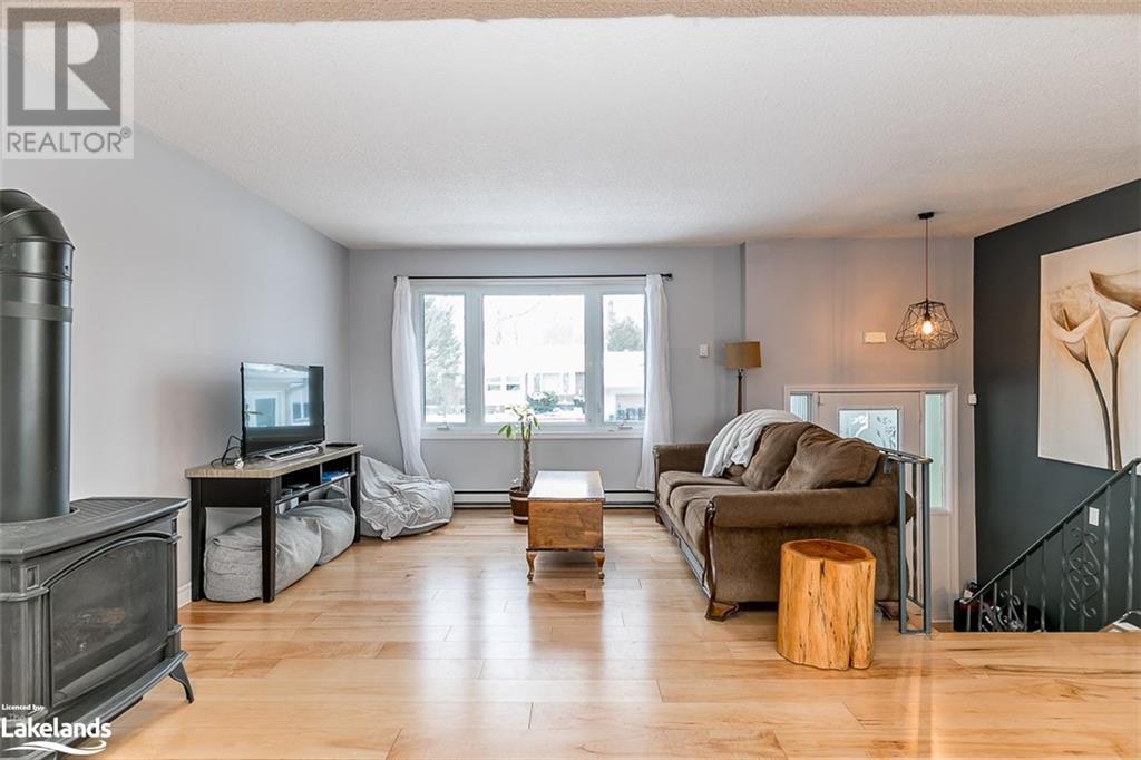 17 Hill Top Drive, Penetanguishene, Ontario  L9M 1H7 - Photo 8 - 40557324