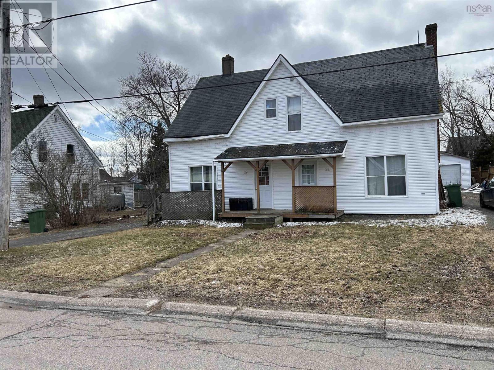 19-21 Coll Avenue, Stellarton, Nova Scotia  B0K 1S0 - Photo 2 - 202405036