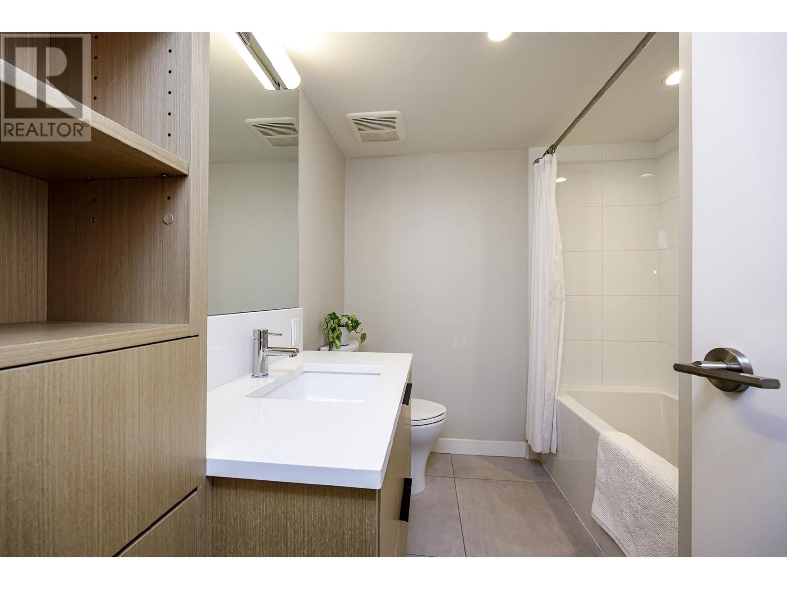 126 649 E 3rd Street, North Vancouver, British Columbia  V7L 1G6 - Photo 12 - R2861443