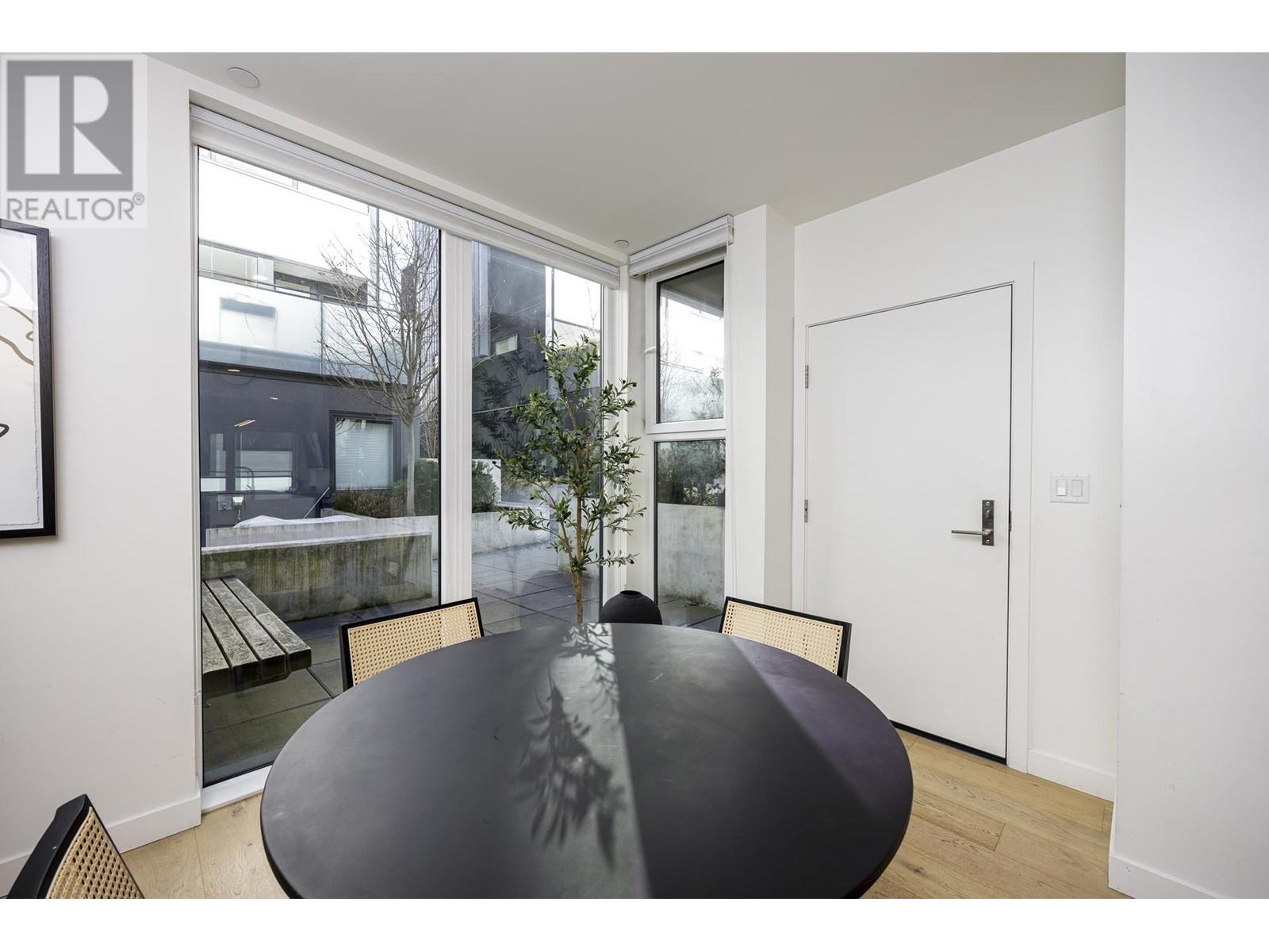 126 649 E 3rd Street, North Vancouver, British Columbia  V7L 1G6 - Photo 7 - R2861443