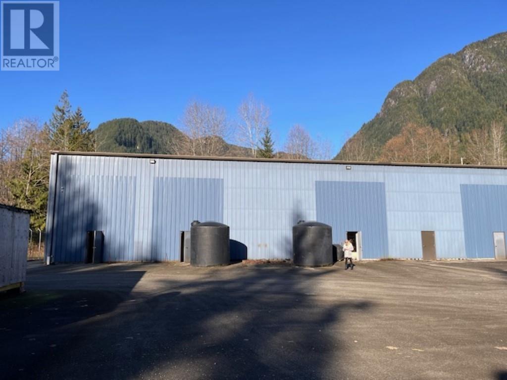 3622 Mcnair Fsr, Gibsons, British Columbia  V0N 2S0 - Photo 1 - C8058559
