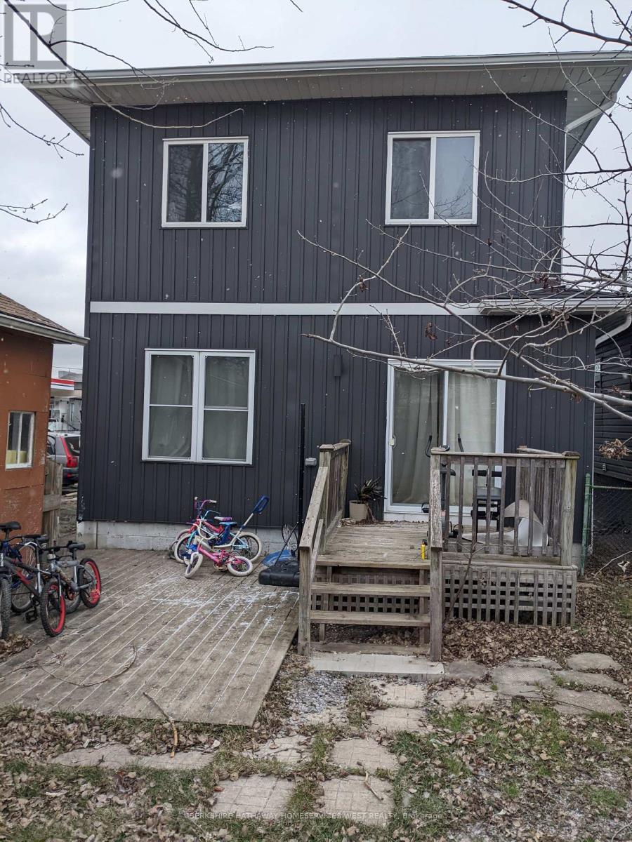 6 Parkwood Drive, St. Catharines, Ontario  L2P 1H2 - Photo 2 - X8159456