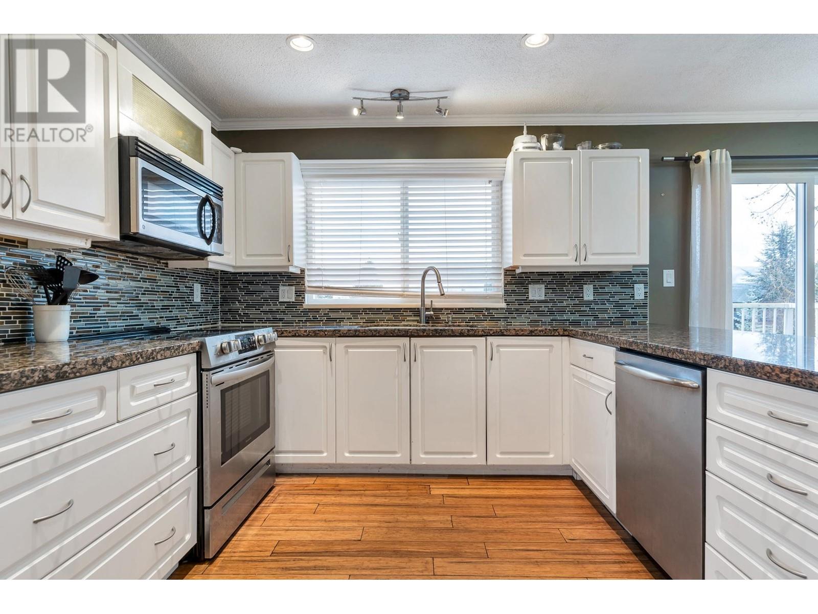 22756 Reid Avenue, Maple Ridge, British Columbia  V2X 4G8 - Photo 8 - R2861498