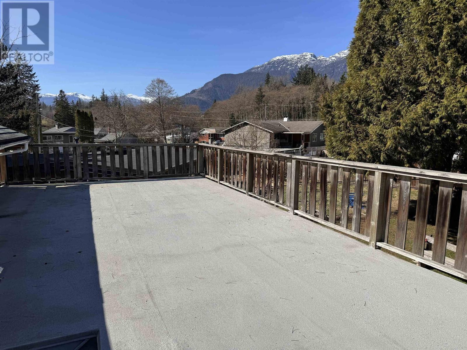 1825 Garden Place, Squamish, British Columbia  V8B 0X5 - Photo 8 - R2861523