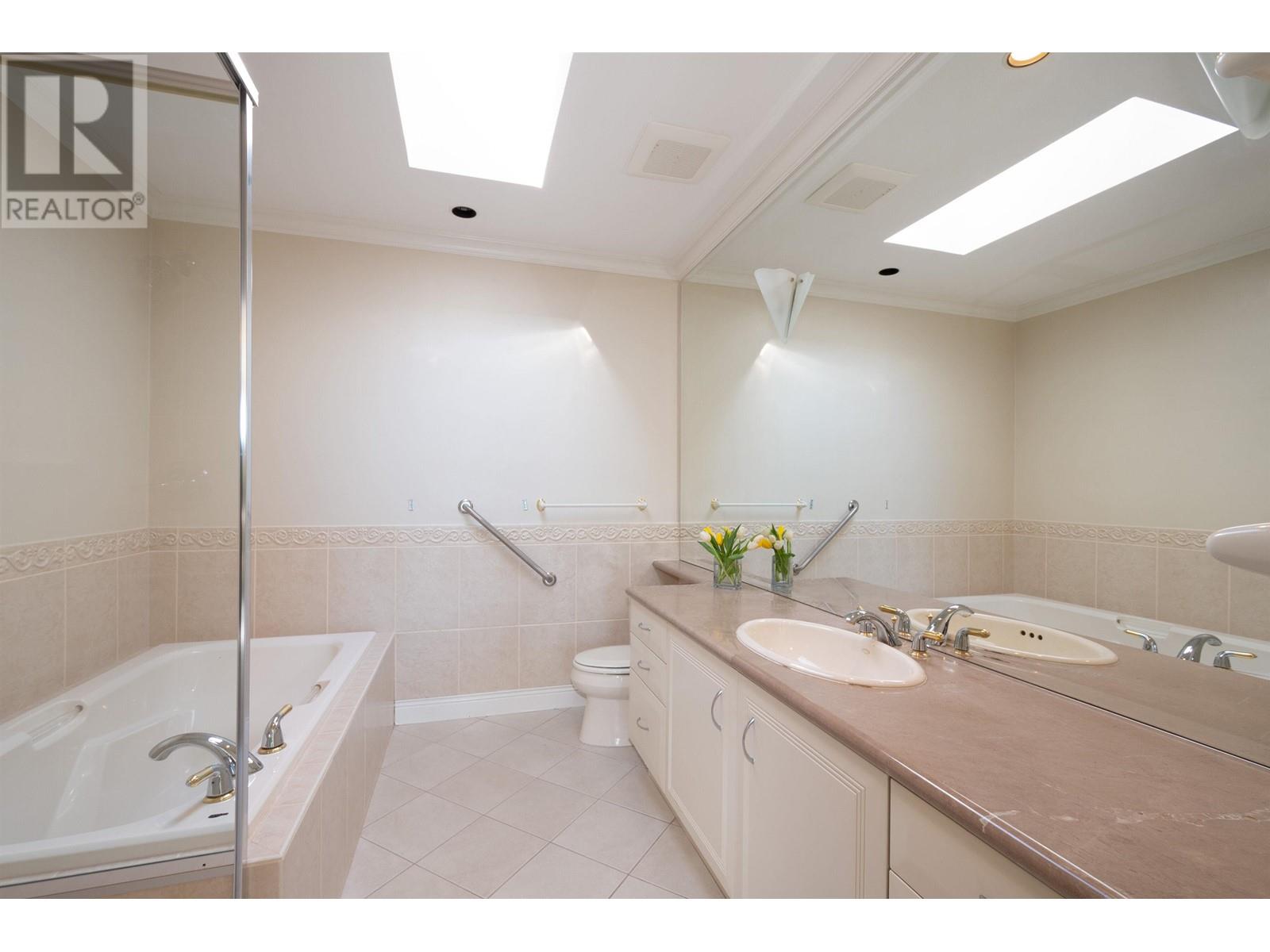 203 2418 Marine Drive, West Vancouver, British Columbia  V7V 1L1 - Photo 17 - R2861525