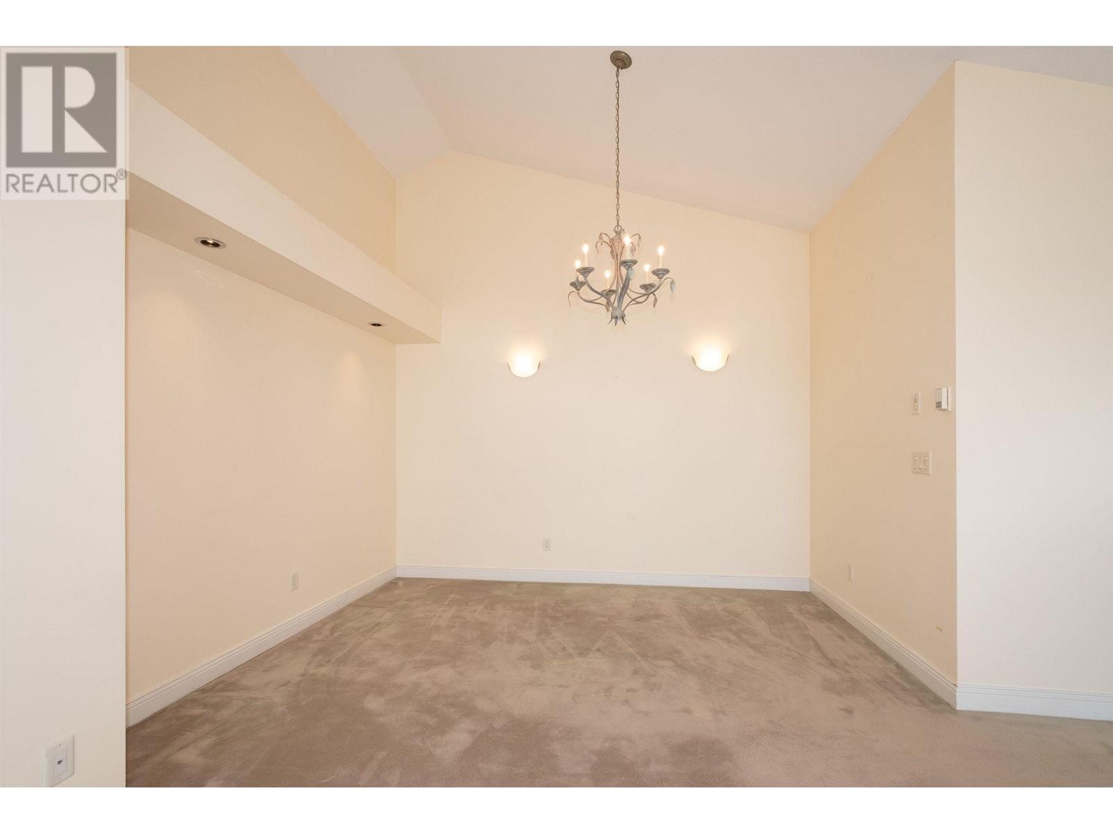 203 2418 Marine Drive, West Vancouver, British Columbia  V7V 1L1 - Photo 4 - R2861525