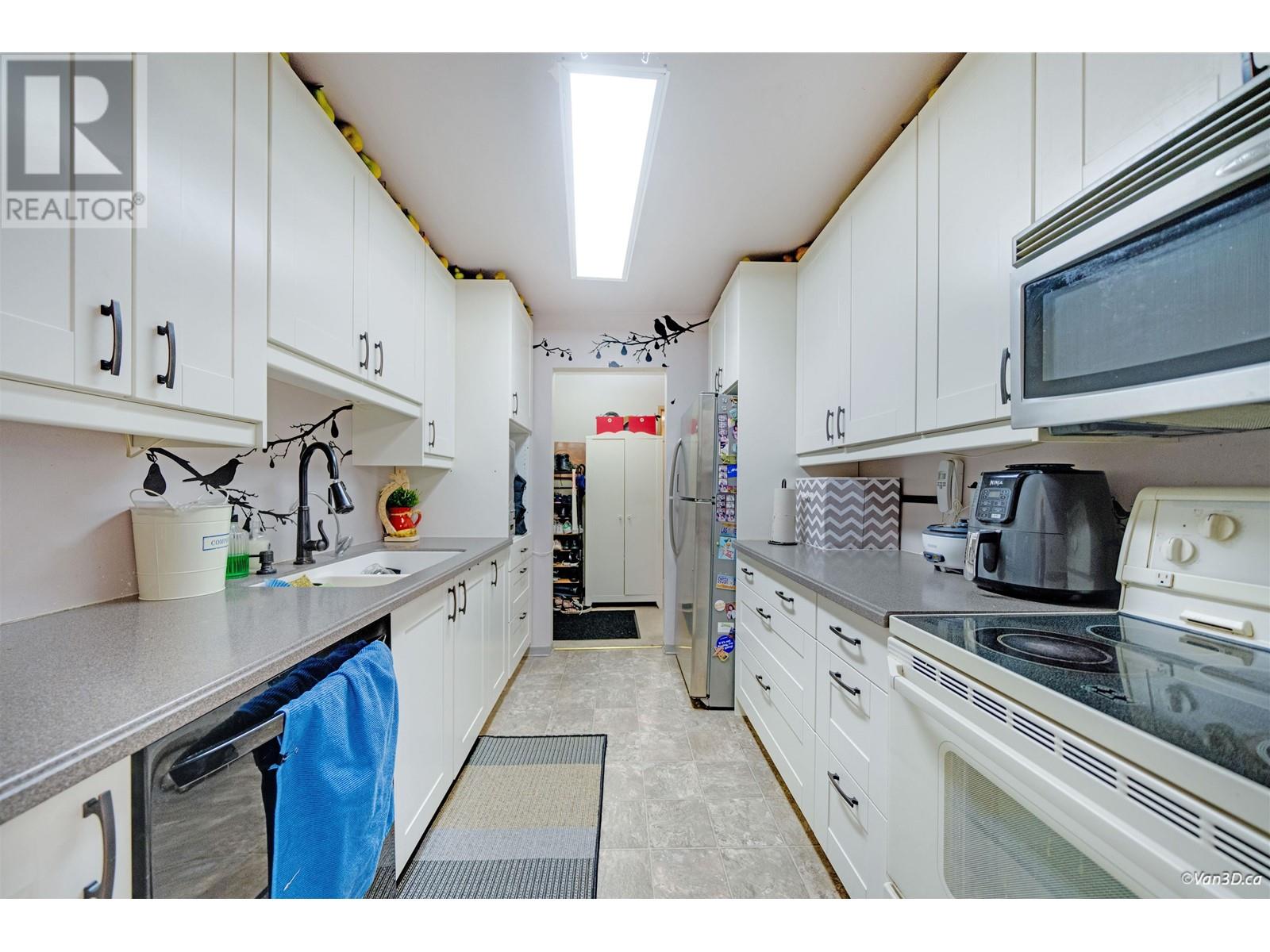 209 8740 No. 1 Road, Richmond, British Columbia  V7C 4L5 - Photo 3 - R2861622