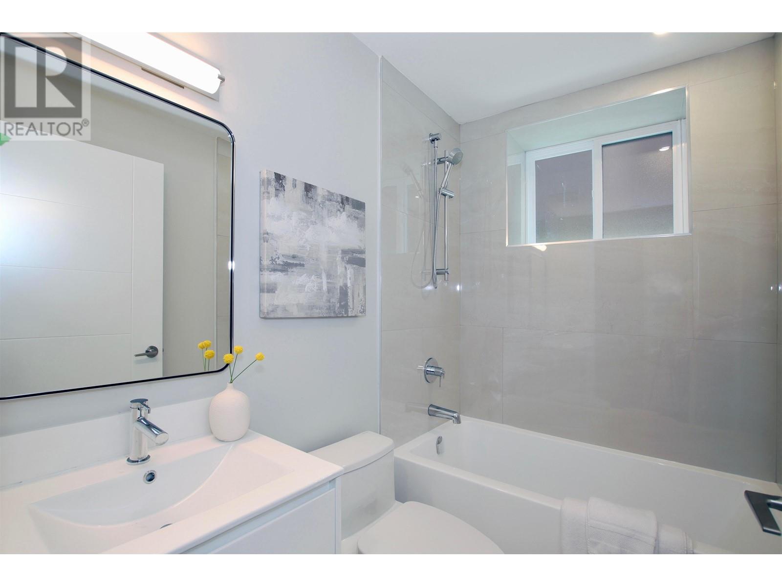 2394 E 38th Avenue, Vancouver, British Columbia  V7M 1C5 - Photo 11 - R2861641