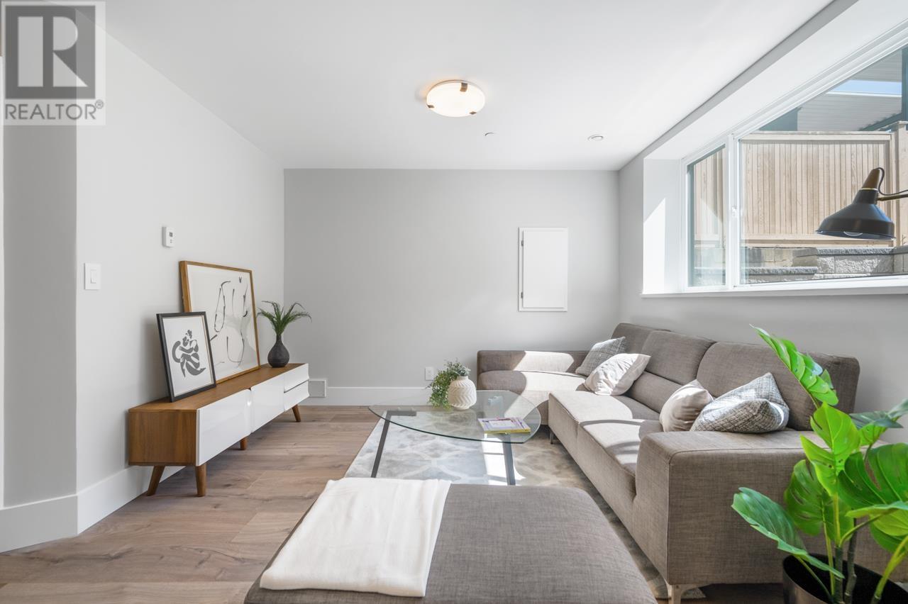 2394 E 38th Avenue, Vancouver, British Columbia  V7M 1C5 - Photo 7 - R2861641