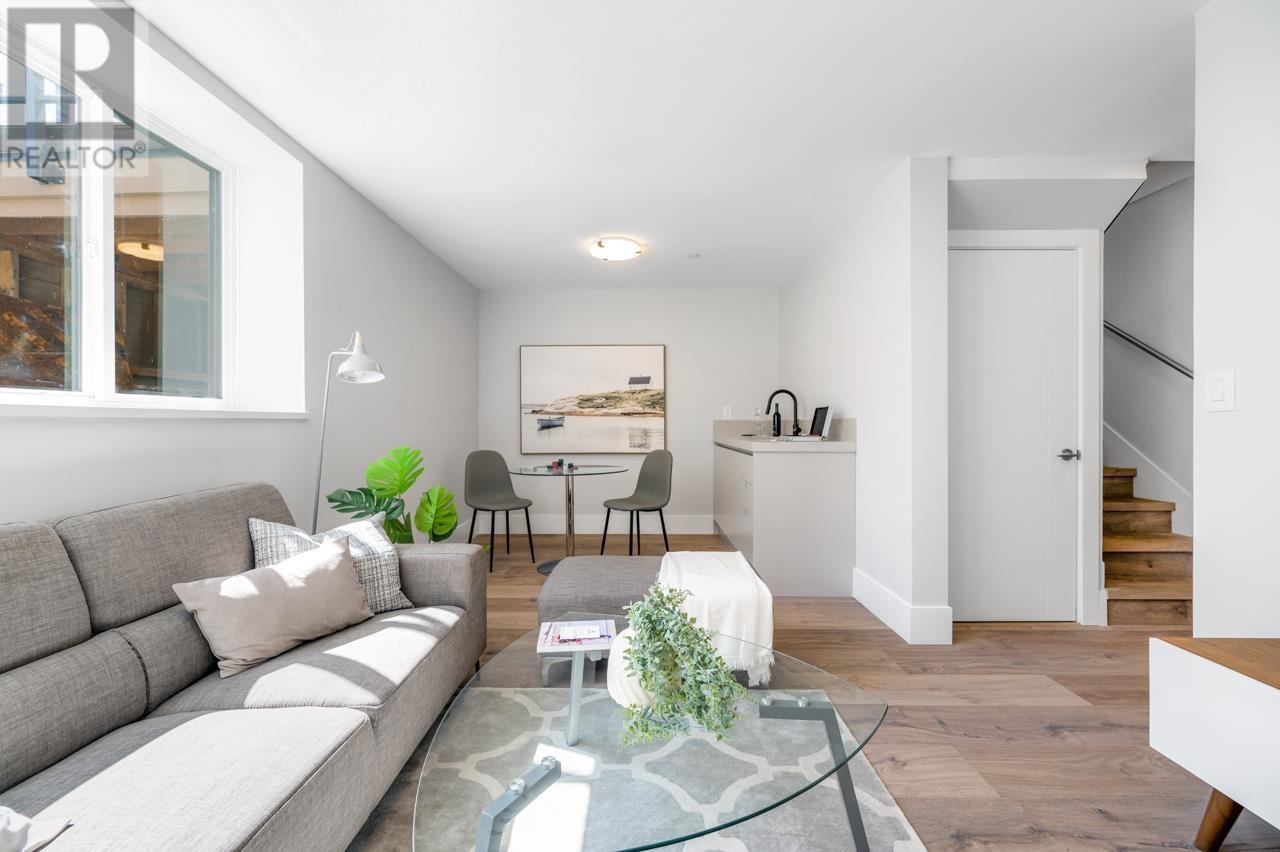 2394 E 38th Avenue, Vancouver, British Columbia  V7M 1C5 - Photo 8 - R2861641