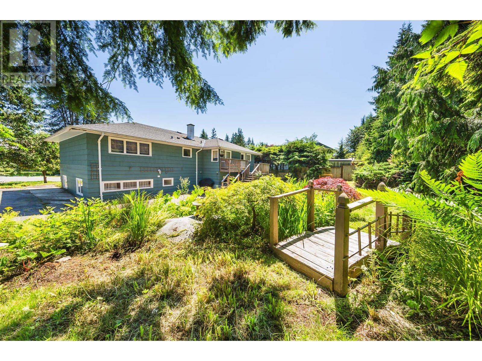 74 Desswood Place, West Vancouver, British Columbia  V7S 1B9 - Photo 8 - R2861598