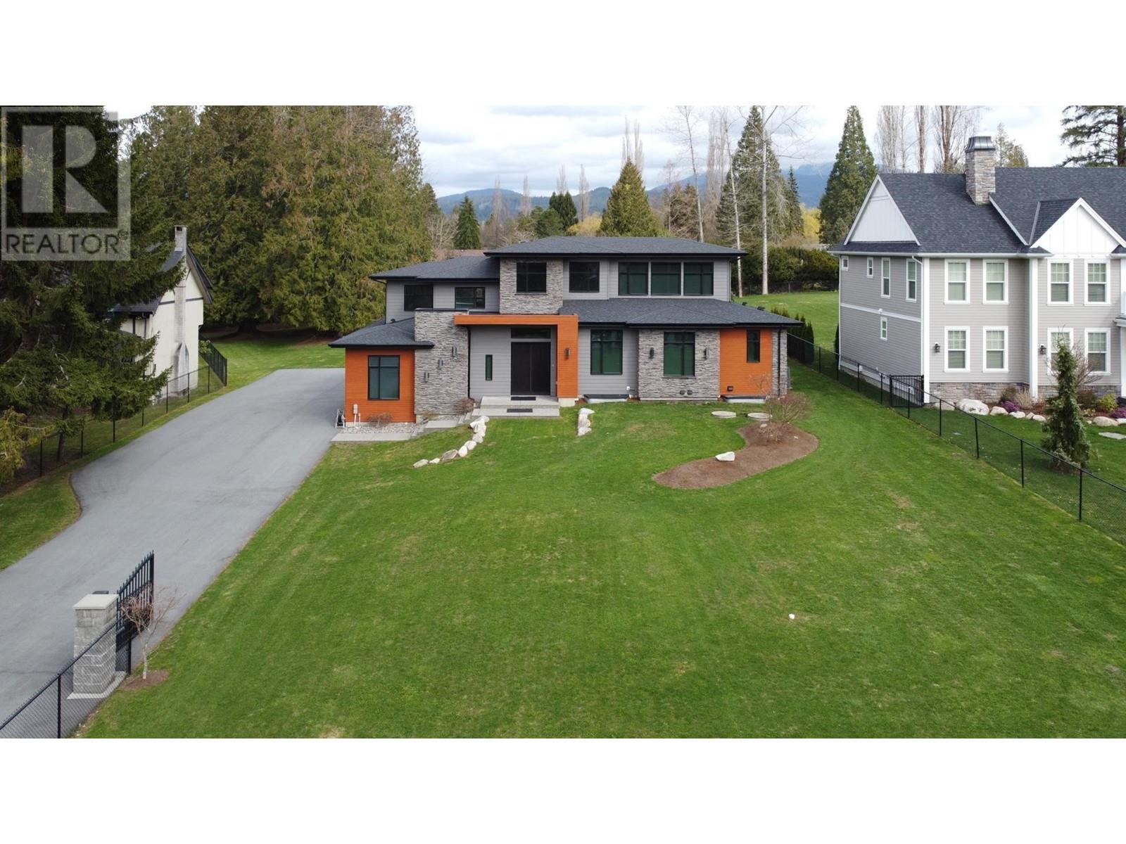 24331 124 Avenue, Maple Ridge, British Columbia  V4R 1T4 - Photo 2 - R2861624