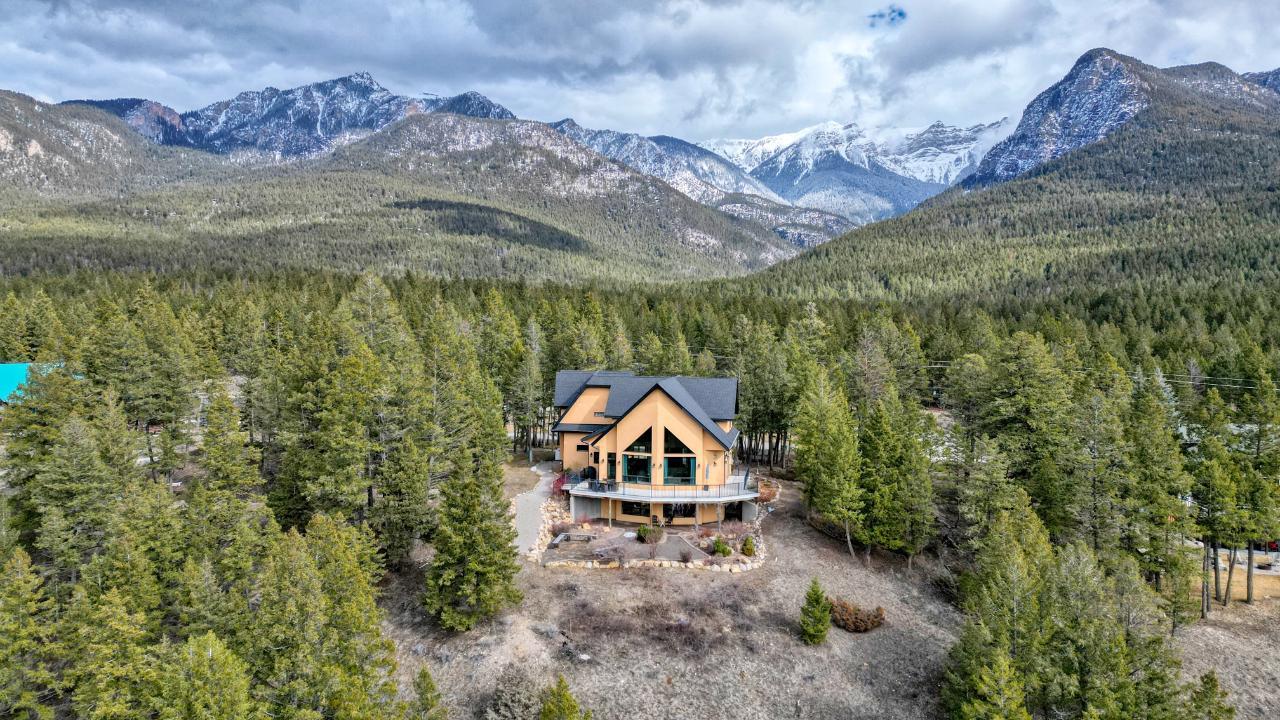 3407 Crooked Tree Place, Fairmont Hot Springs, British Columbia  V0B 1L1 - Photo 1 - 2475596