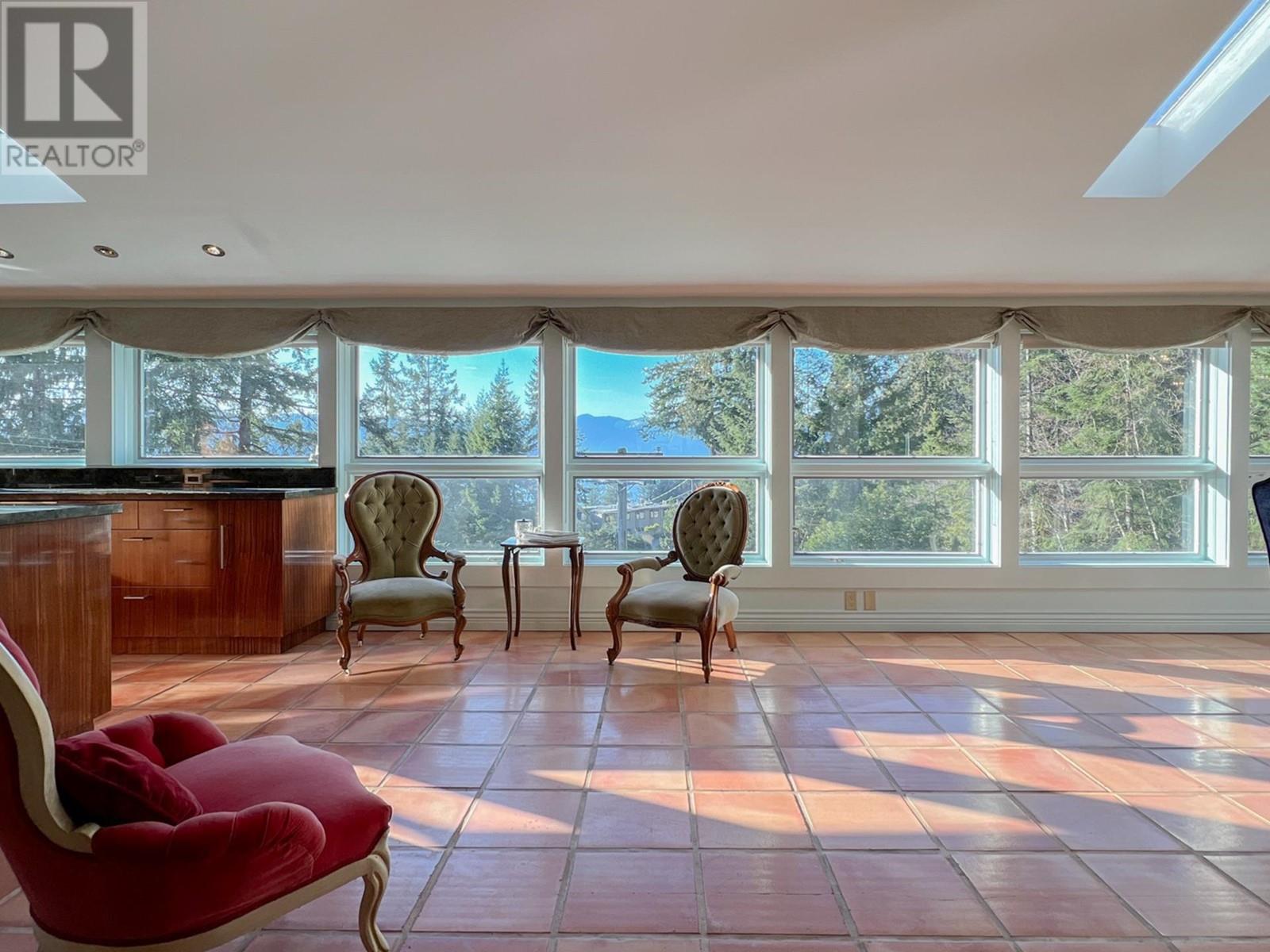 15 Oceanview Road, West Vancouver, British Columbia  V0N 2E0 - Photo 13 - R2861656