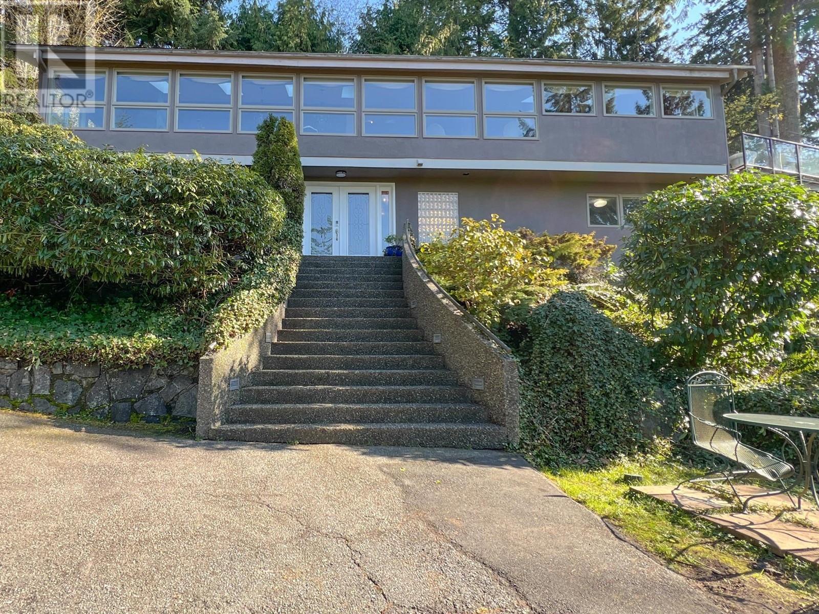15 Oceanview Road, West Vancouver, British Columbia  V0N 2E0 - Photo 5 - R2861656