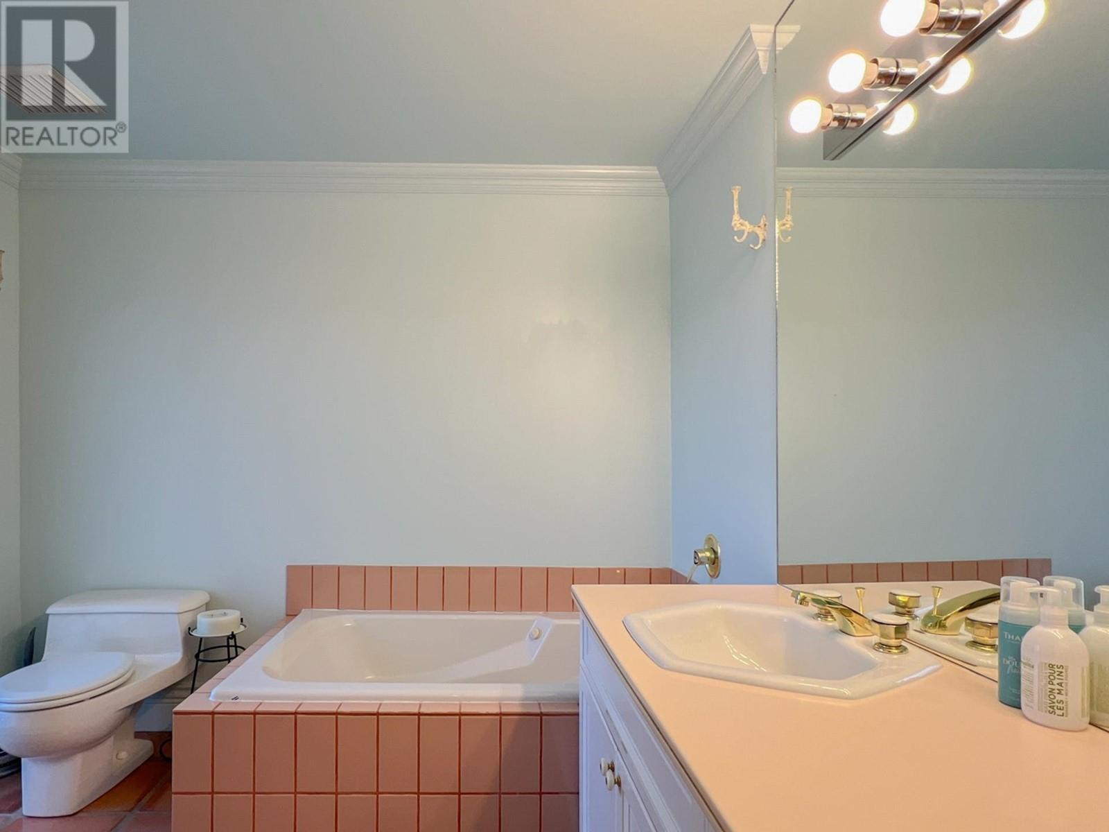 15 Oceanview Road, West Vancouver, British Columbia  V0N 2E0 - Photo 31 - R2861656