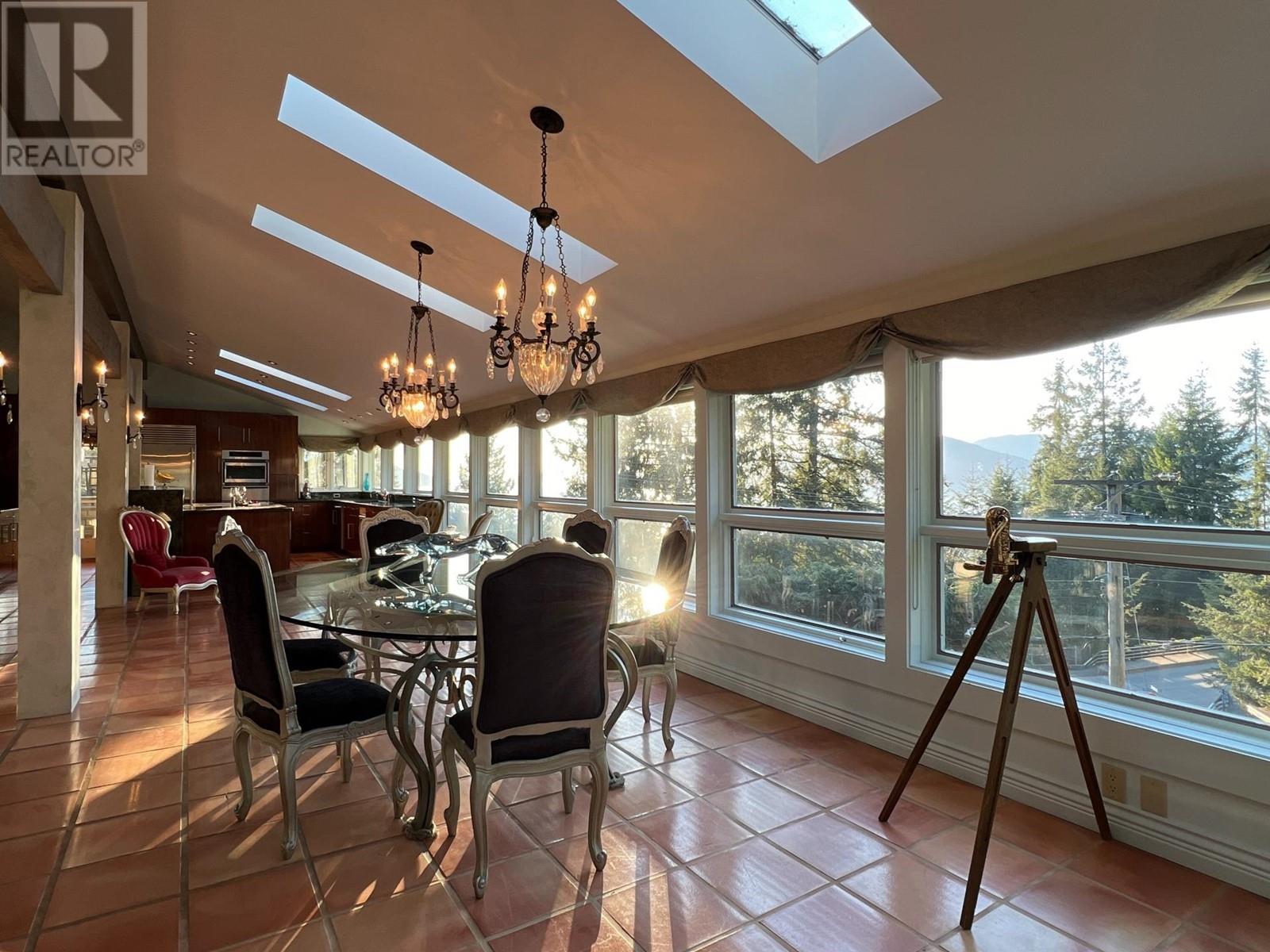 15 Oceanview Road, West Vancouver, British Columbia  V0N 2E0 - Photo 11 - R2861656