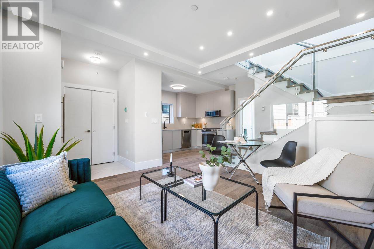2396 E 38th Street, Vancouver, British Columbia  V7M 1C5 - Photo 6 - R2861657