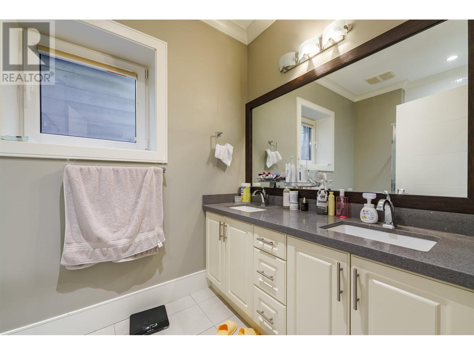 6257 Dickens Street, Burnaby, British Columbia  V5H 1W6 - Photo 32 - R2861677