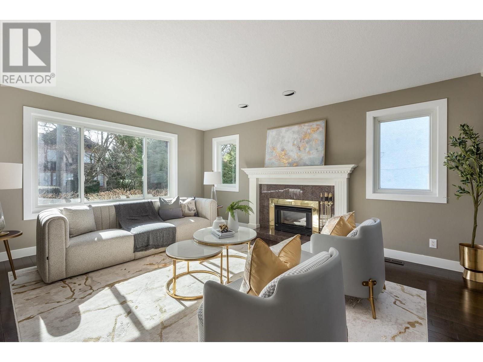 305 Sixth Avenue, New Westminster, British Columbia  V3L 1T7 - Photo 5 - R2861696