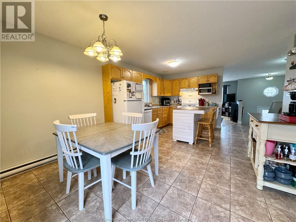 197 Lonsdale, Moncton, New Brunswick  E1G 5G4 - Photo 4 - M158097