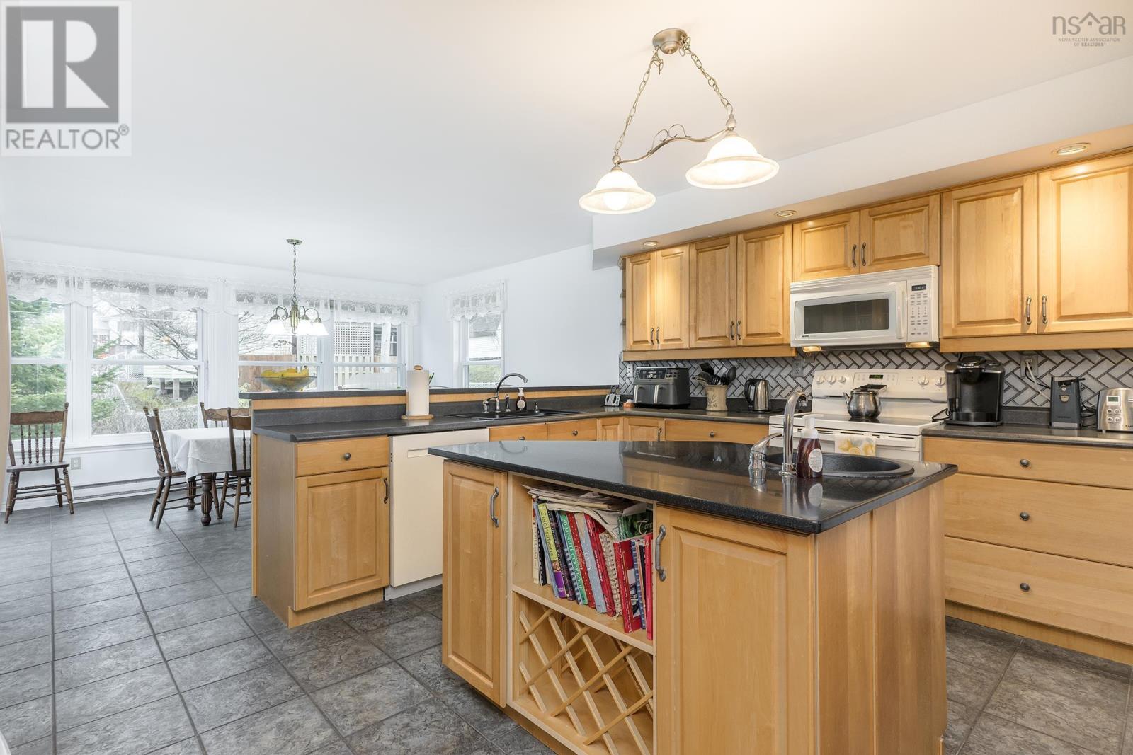 104 Hampton Green, Cole Harbour, Nova Scotia  B2V 1M1 - Photo 10 - 202404953