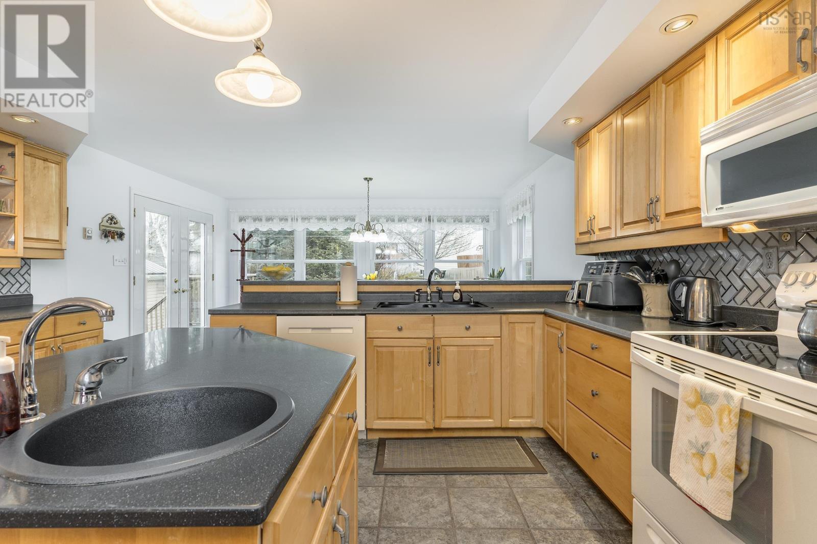 104 Hampton Green, Cole Harbour, Nova Scotia  B2V 1M1 - Photo 14 - 202404953