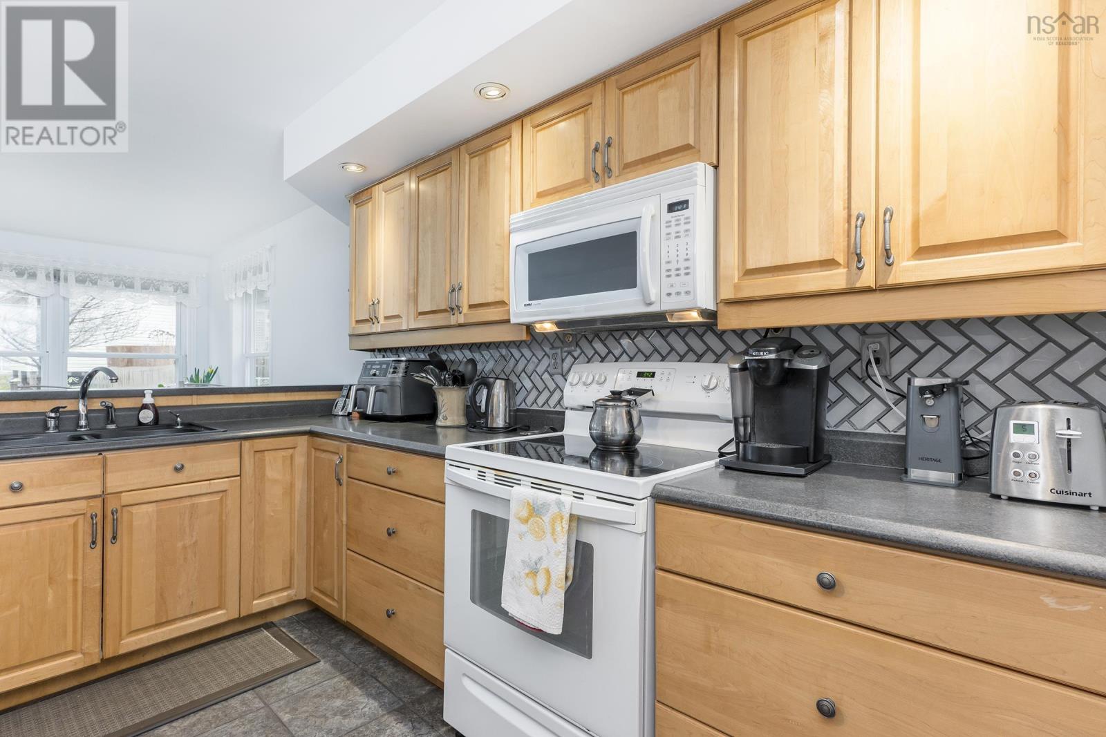 104 Hampton Green, Cole Harbour, Nova Scotia  B2V 1M1 - Photo 15 - 202404953