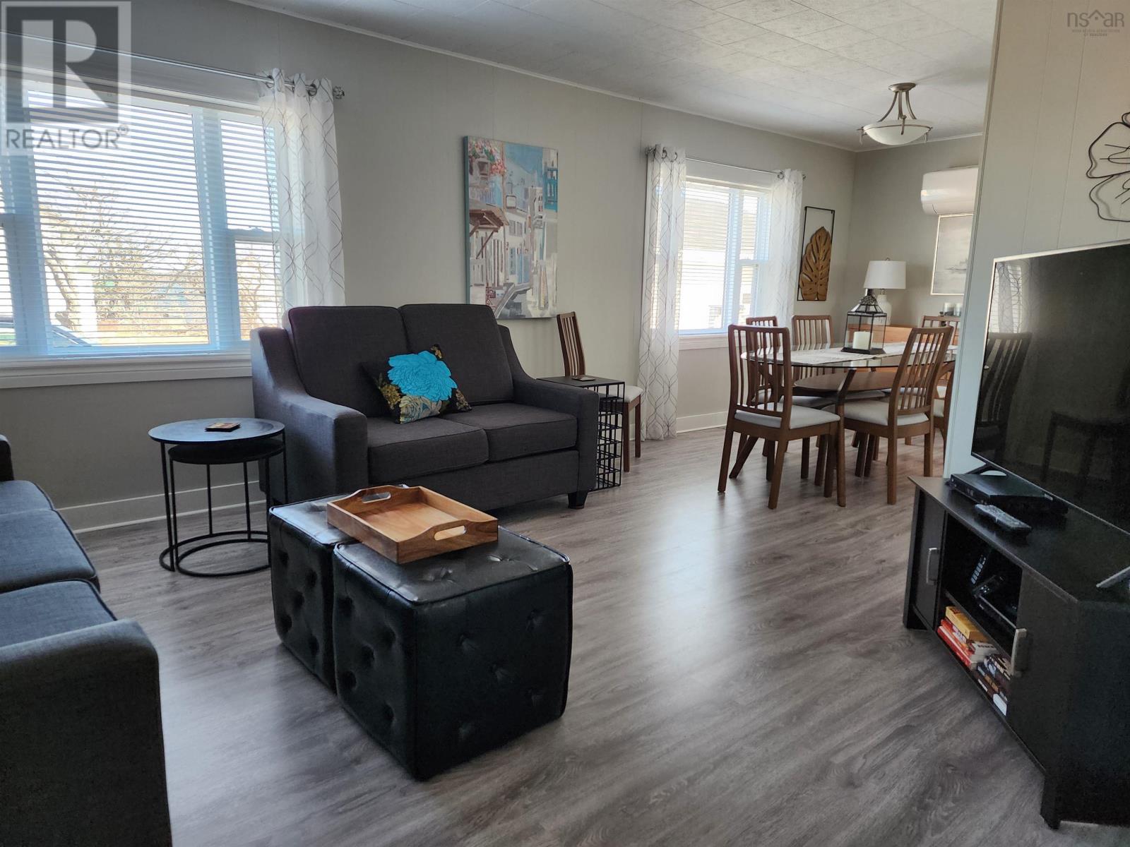 28 Hanway Street, Port Morien, Nova Scotia  B1B 1B8 - Photo 12 - 202405116