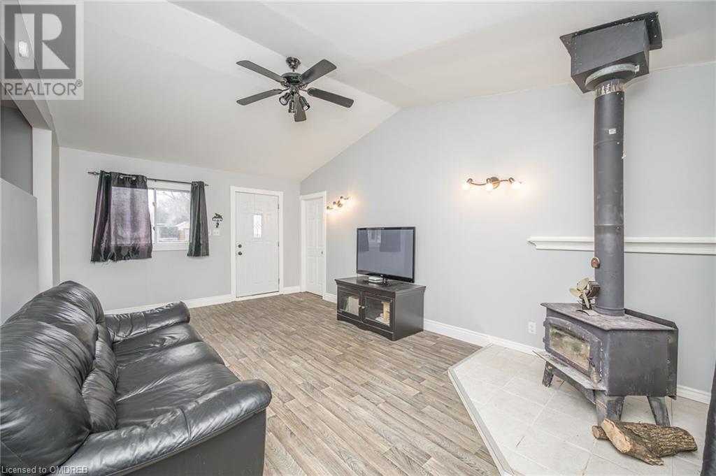 25 Sharpe Avenue, Welland, Ontario  L3C 3R5 - Photo 16 - 40548218