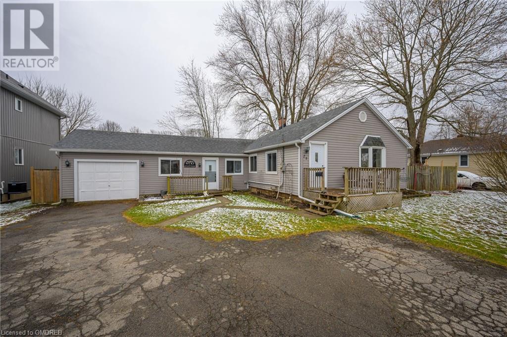 25 Sharpe Avenue, Welland, Ontario  L3C 3R5 - Photo 4 - 40548218