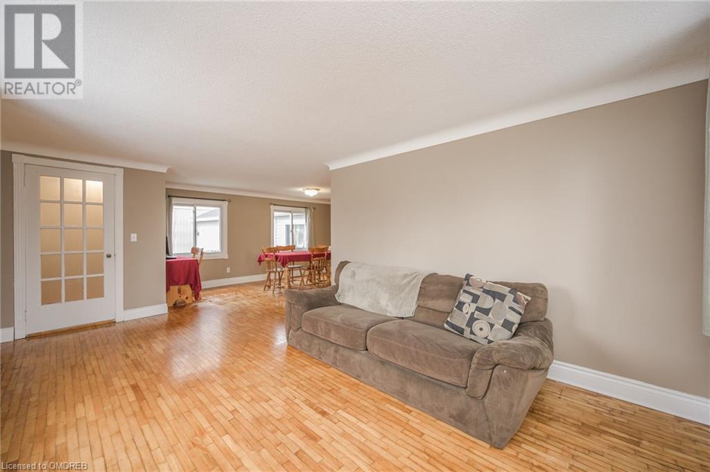 25 Sharpe Avenue, Welland, Ontario  L3C 3R5 - Photo 7 - 40548218