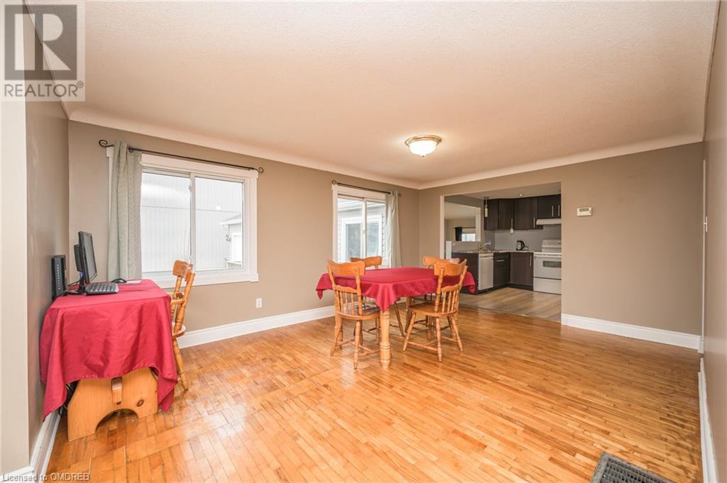 25 Sharpe Avenue, Welland, Ontario  L3C 3R5 - Photo 9 - 40548218