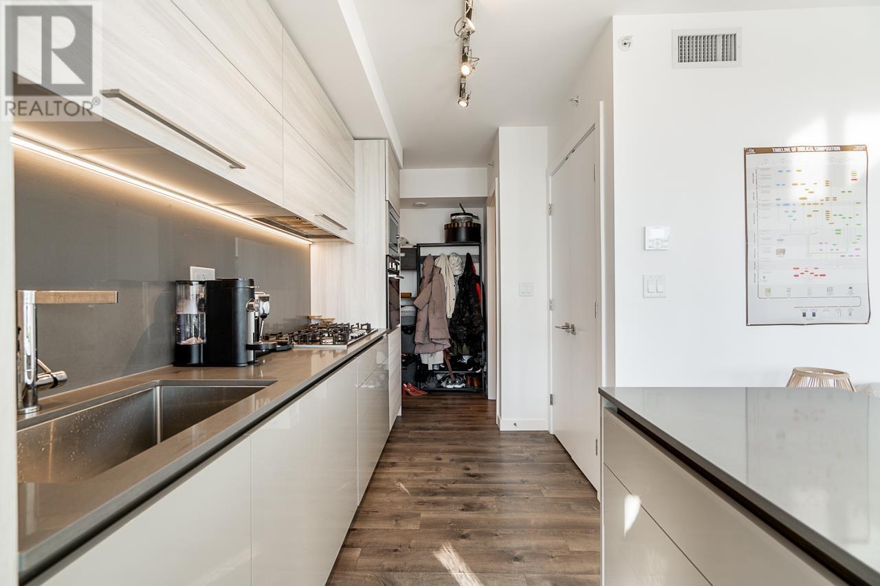 303 4488 Juneau Street, Burnaby, British Columbia  V5C 0M4 - Photo 4 - R2861800