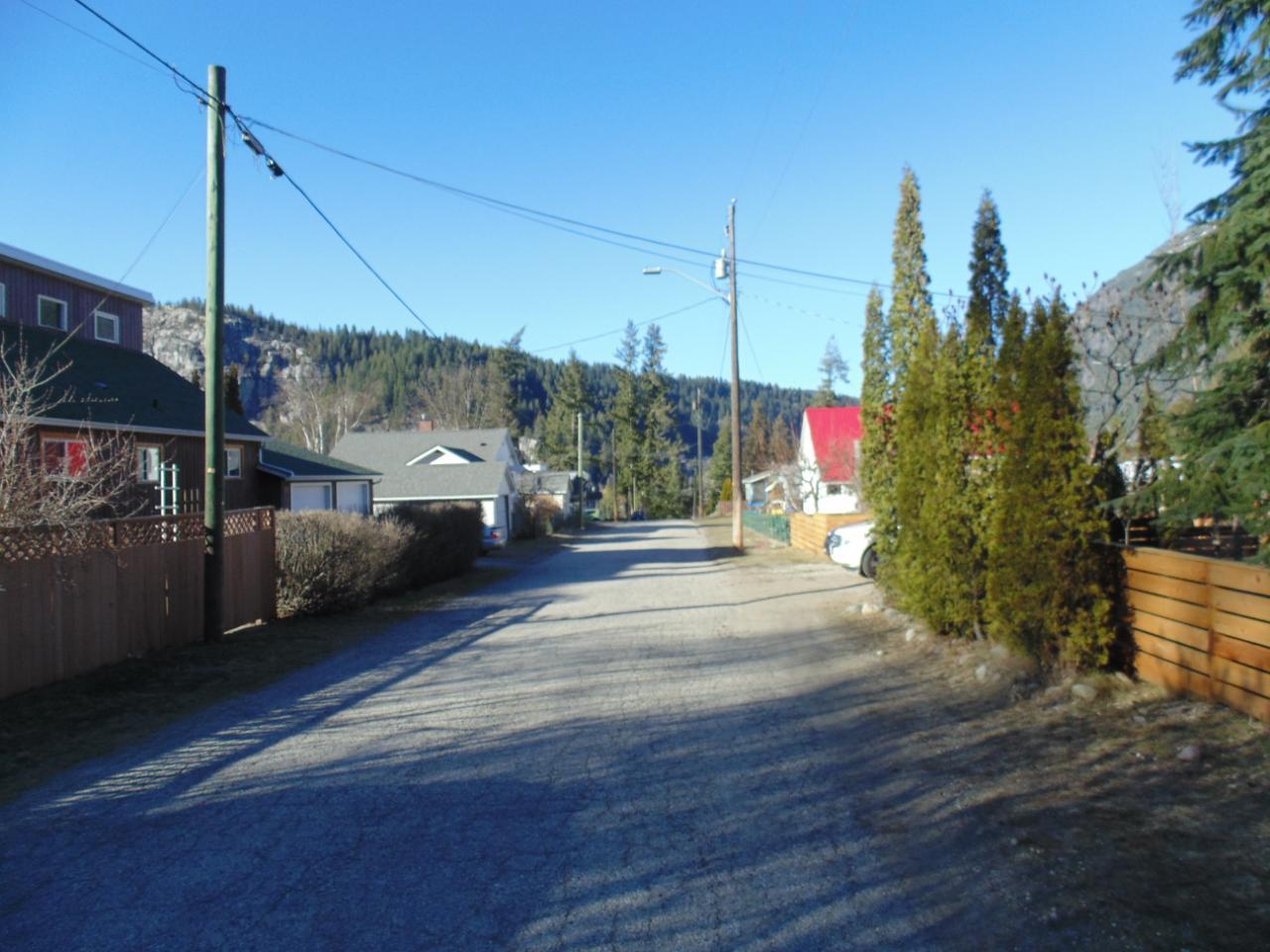 113 Ferry Avenue, Castlegar, British Columbia  V1N 1C4 - Photo 31 - 2475549