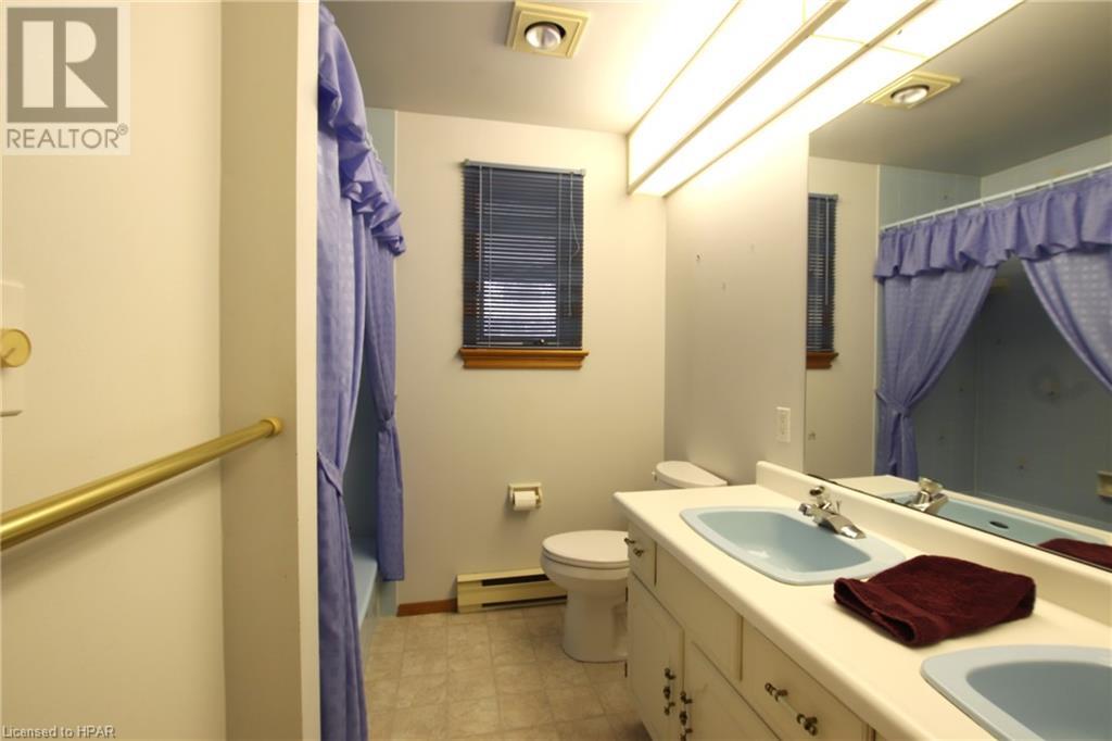 33988 Highlands Drive, Bluewater, Ontario  N0M 1N0 - Photo 20 - 40551042