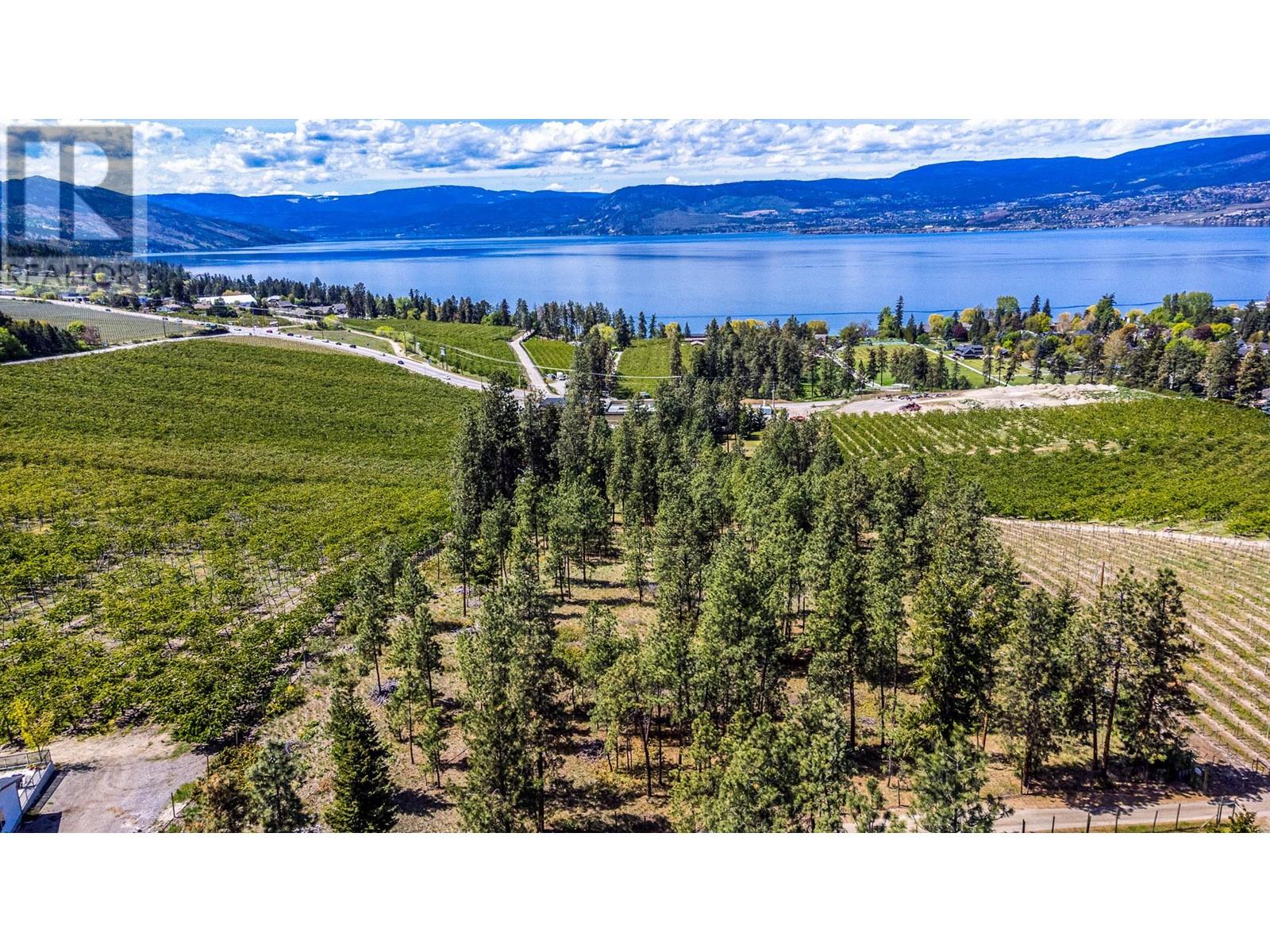 4729 Lakeshore Road Kelowna Photo 9