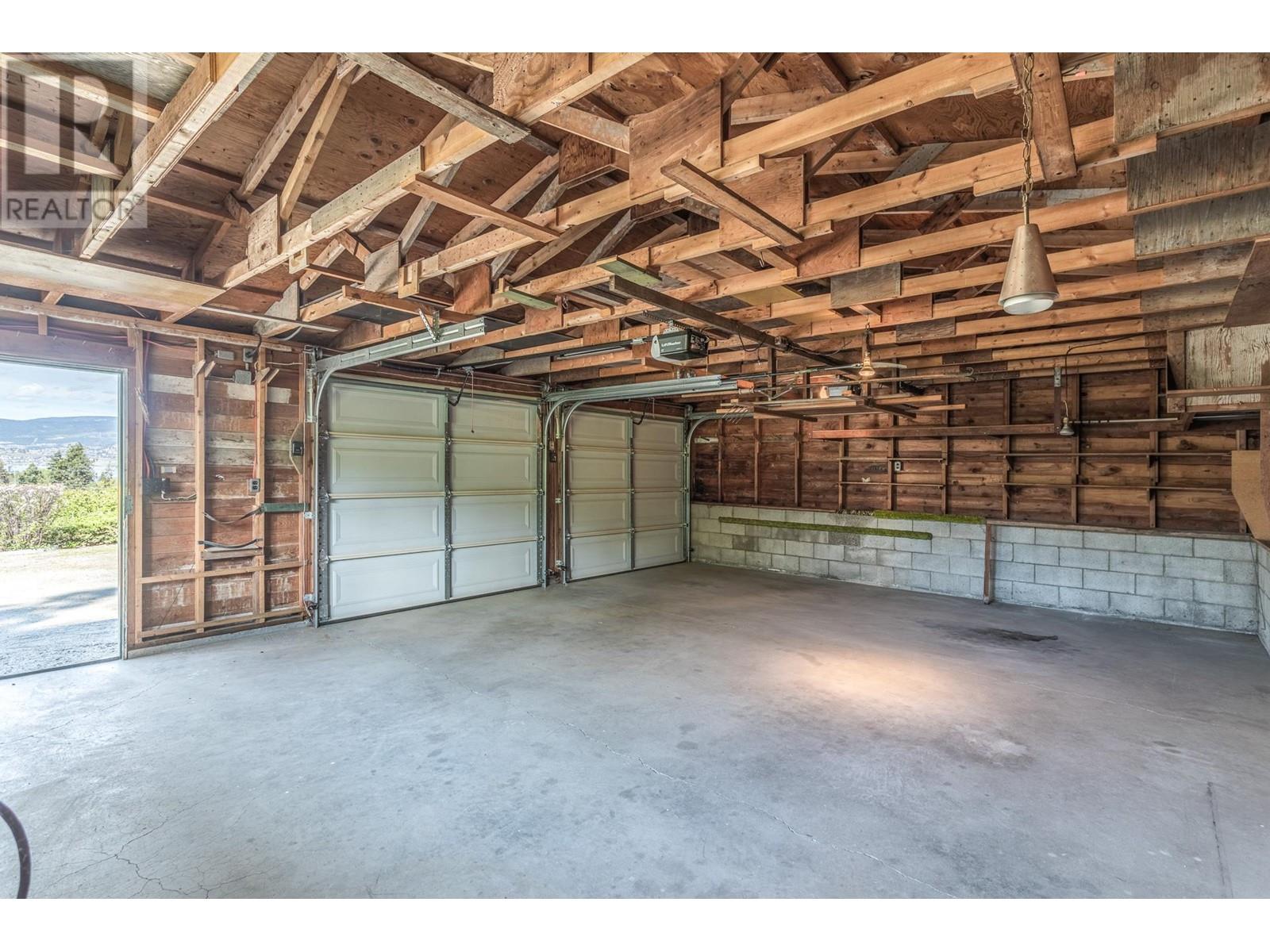 4729 Lakeshore Road, Kelowna, British Columbia  V1W 4H6 - Photo 39 - 10307572